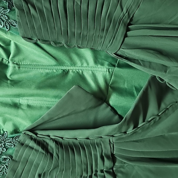 Nwt Elegant Green Evening Gown #139 - Picture 4 of 6